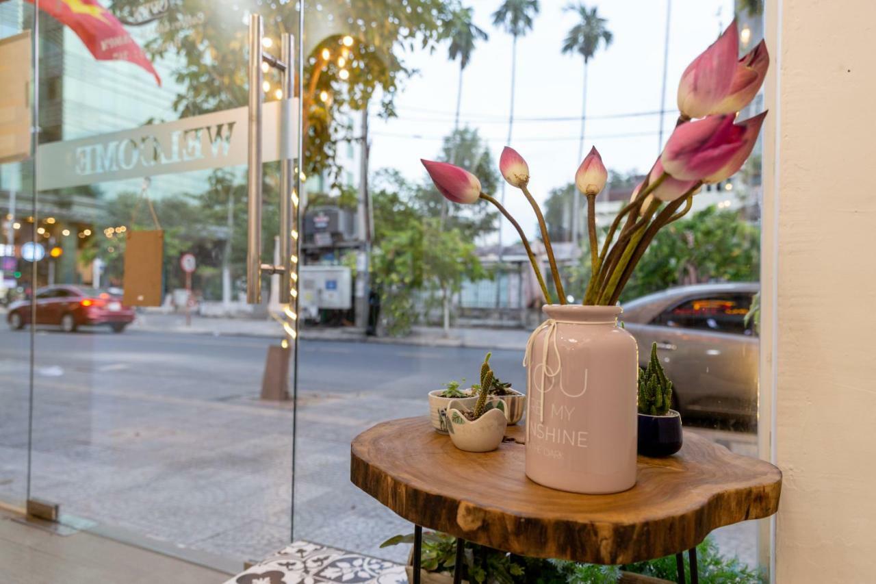 Go Home Homestay & Coffee ダナン市 エクステリア 写真
